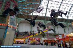 image_5245f5bf981c1_chaises_volantes_3
